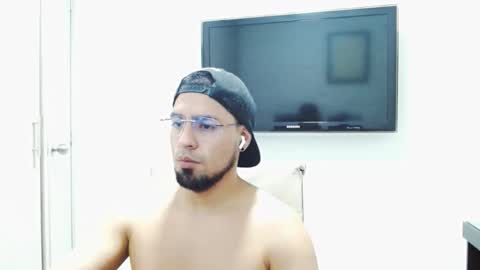 tyler_frank online show from June 11, 2:53 am