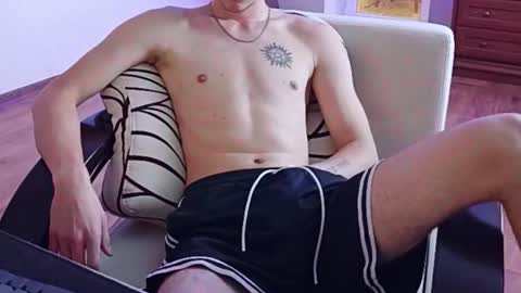 Snapshot of tyler_hack chatting on October 23, 10:51 am Tyler and Chris online show from October 23, 10:51 am