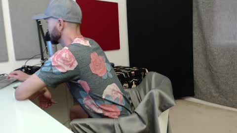 Snapshot of tyronemattias chatting on February 15, 8:12 pm Tyrone Mattias online show from February 15, 8:12 pm