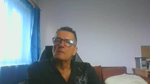 ulmeni7 online show from November 3, 7:23 am