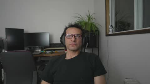 Snapshot of ultratoaster chatting on October 23, 7:01 am ultratoaster online show from October 23, 7:01 am