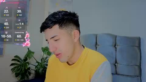 un_sluttyy online show from July 3, 11:49 am