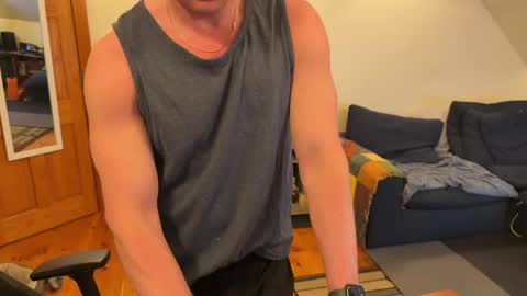 uncutguyjake online show from May 6, 4:46 am