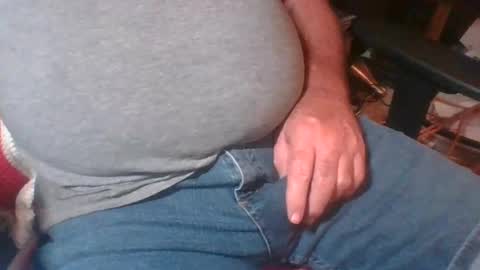 uncutmike7x5 online show from December 17, 8:32 pm