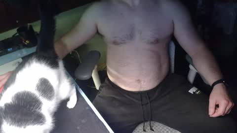 Under the desk online show from April 7, 12:49 pm