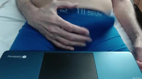 Snapshot of uneedadaddii chatting on February 12, 1:19 am . online show from February 12, 1:19 am