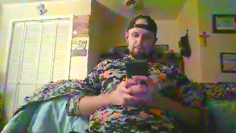 Snapshot of ur_zaddy4now chatting on February 13, 5:26 am ur_zaddy4now online show from February 13, 5:26 am