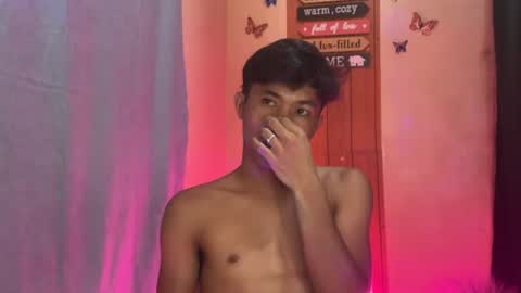 urasian_jomarie online show from September 18, 2:30 pm