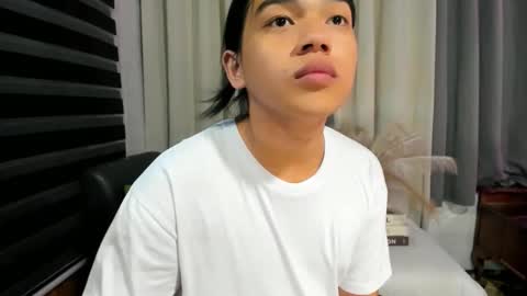 urbambislvt online show from April 15, 6:57 am