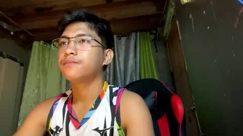 Snapshot of urcuteguy_jhonx chatting on October 1, 2:54 pm Dannie online show from October 1, 2:54 pm