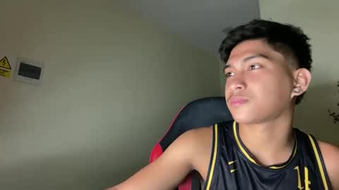 Snapshot of urcuteguy_jhonx chatting on October 16, 9:28 am Dannie online show from October 16, 9:28 am