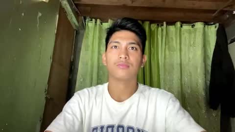 Snapshot of urcuteguy_jhonx chatting on September 29, 12:31 am Dannie online show from September 29, 12:31 am