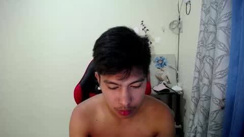 Snapshot of urcuteguy_jhonx chatting on October 13, 5:13 am Dannie online show from October 13, 5:13 am