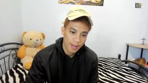 urfucker_vinz online show from May 21, 1:59 pm
