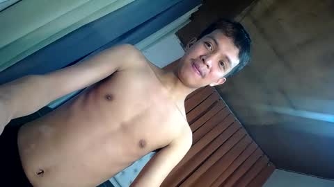 urhot_johny online show from May 15, 12:46 pm