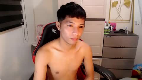 Ethan online show from April 8, 6:05 pm