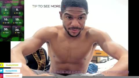 Snapshot of urnewdaddy90 chatting on December 30, 7:00 pm Big Daddy online show from December 30, 7:00 pm