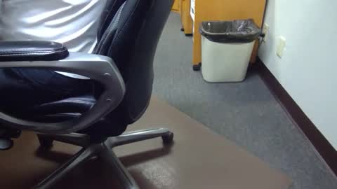 useemie online show from January 13, 12:04 am