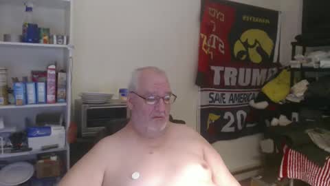 Snapshot of usgoober chatting on March 8, 5:03 am Eric online show from March 8, 5:03 am