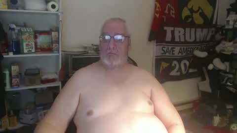 Snapshot of usgoober chatting on January 25, 3:30 am Eric online show from January 25, 3:30 am