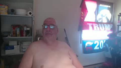 Snapshot of usgoober chatting on January 3, 3:44 pm Eric online show from January 3, 3:44 pm