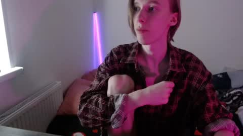 Excuse me online show from February 18, 3:21 am