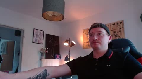 Snapshot of vacation__ chatting on September 30, 2:53 pm vacation__ online show from September 30, 2:53 pm