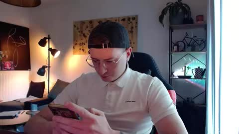 Snapshot of vacation__ chatting on September 23, 2:27 pm vacation__ online show from September 23, 2:27 pm