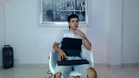 valen paul online show from November 11, 8:36 pm