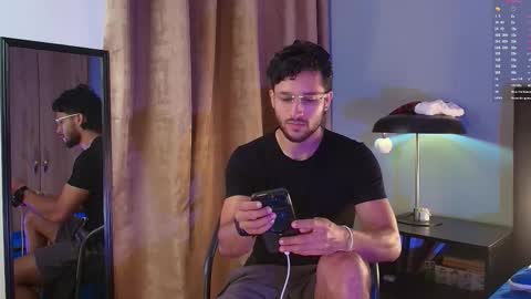 Valentino online show from December 22, 9:01 pm