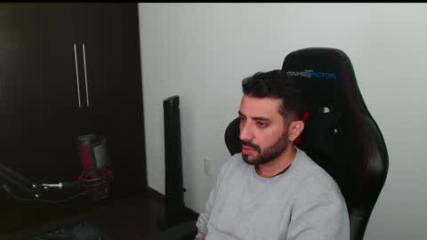 Roberto Carlos online show from December 13, 9:32 pm