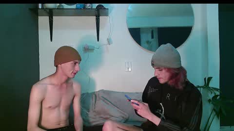 Snapshot of vamp_noah chatting on January 22, 4:02 am Vamp Noah and Dan online show from January 22, 4:02 am