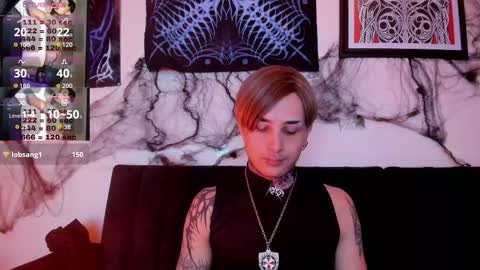 david guzman i model independenthelp me with a thumbs up online show from October 26, 3:19 am