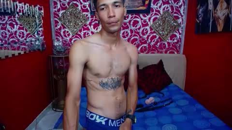 Esteban online show from April 8, 1:09 pm