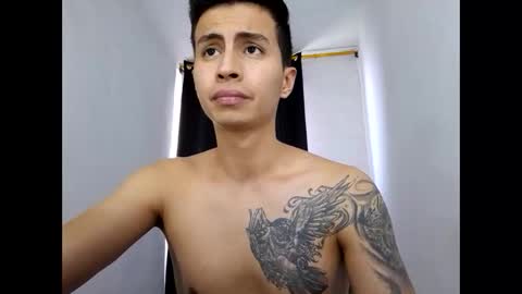 velk_hot1 online show from January 16, 7:52 pm