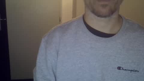 Snapshot of veryhotpervert chatting on September 26, 9:07 am veryhotpervert online show from September 26, 9:07 am