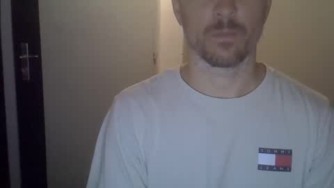 Snapshot of veryhotpervert chatting on October 1, 6:28 am veryhotpervert online show from October 1, 6:28 am