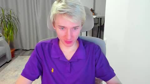 vibemygirl online show from December 15, 11:40 am