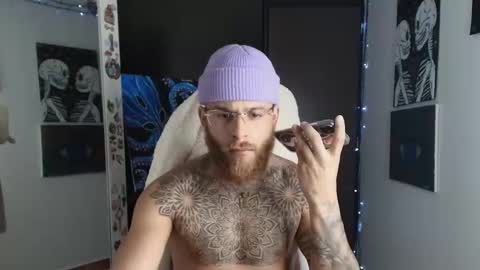 vickingcock7 online show from March 3, 9:39 am