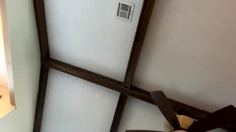 vicrobertson595 online show from November 6, 6:33 pm