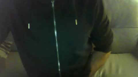 Snapshot of victor_1486 chatting on September 18, 9:28 pm victor_1486 online show from September 18, 9:28 pm