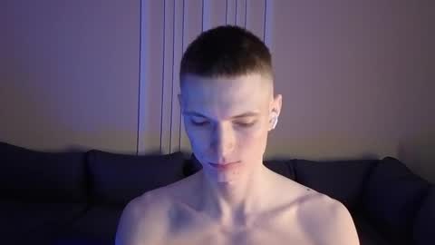 Max online show from April 10, 4:36 pm