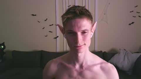 Max online show from October 24, 4:09 pm