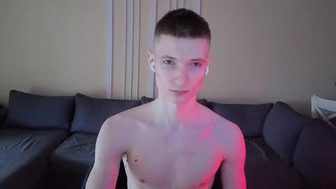 Max online show from April 12, 3:35 pm