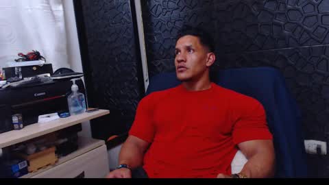 Snapshot of viktorherrera chatting on January 28, 5:56 pm Viktor Herrera online show from January 28, 5:56 pm
