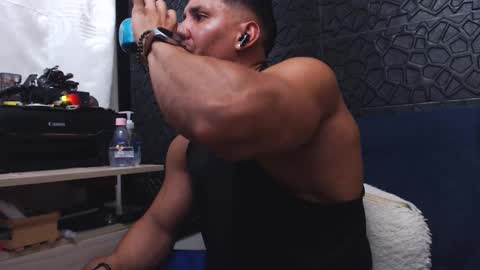 Snapshot of viktorherrera chatting on September 30, 2:07 am Viktor Herrera online show from September 30, 2:07 am
