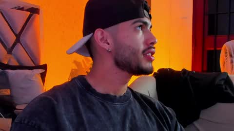 Vincent online show from April 7, 6:02 am