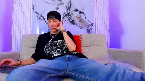 Vincent online show from November 11, 10:48 pm