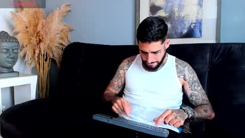 Vincent Sartori online show from October 22, 7:05 pm