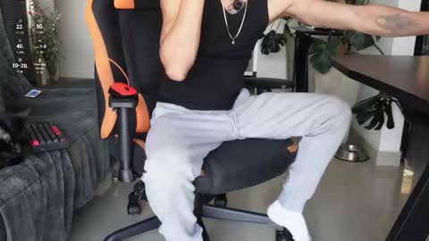 VITO BENZ online show from March 28, 1:22 pm